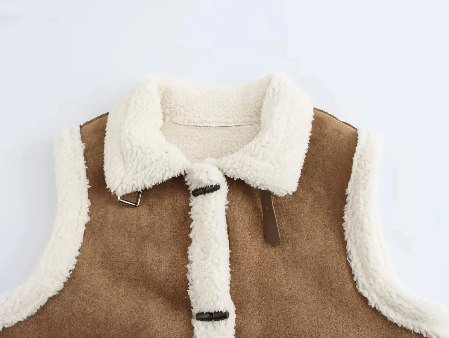 Faux Fur Lapel Horn Buttons Sleeveless Jacket