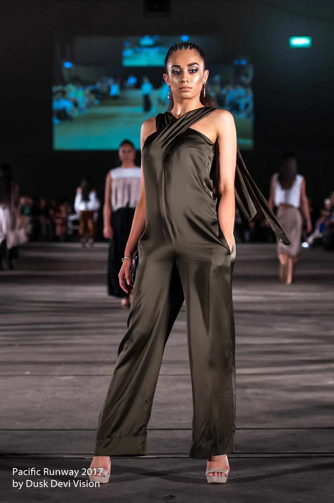 KOLIS CROSS-OVER JUMPSUIT