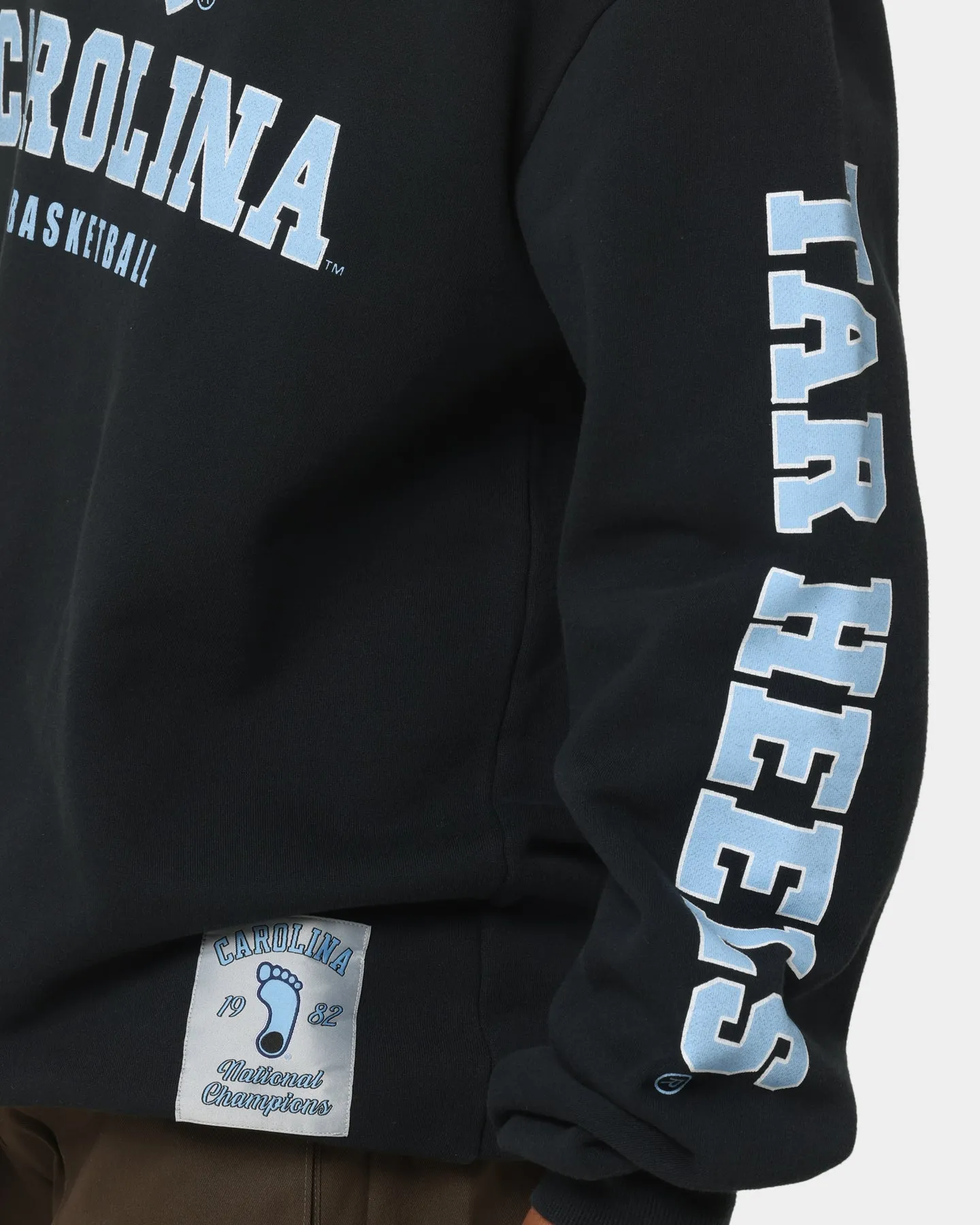 Mitchell & Ness North Carolina Vintage Crewneck Faded Black