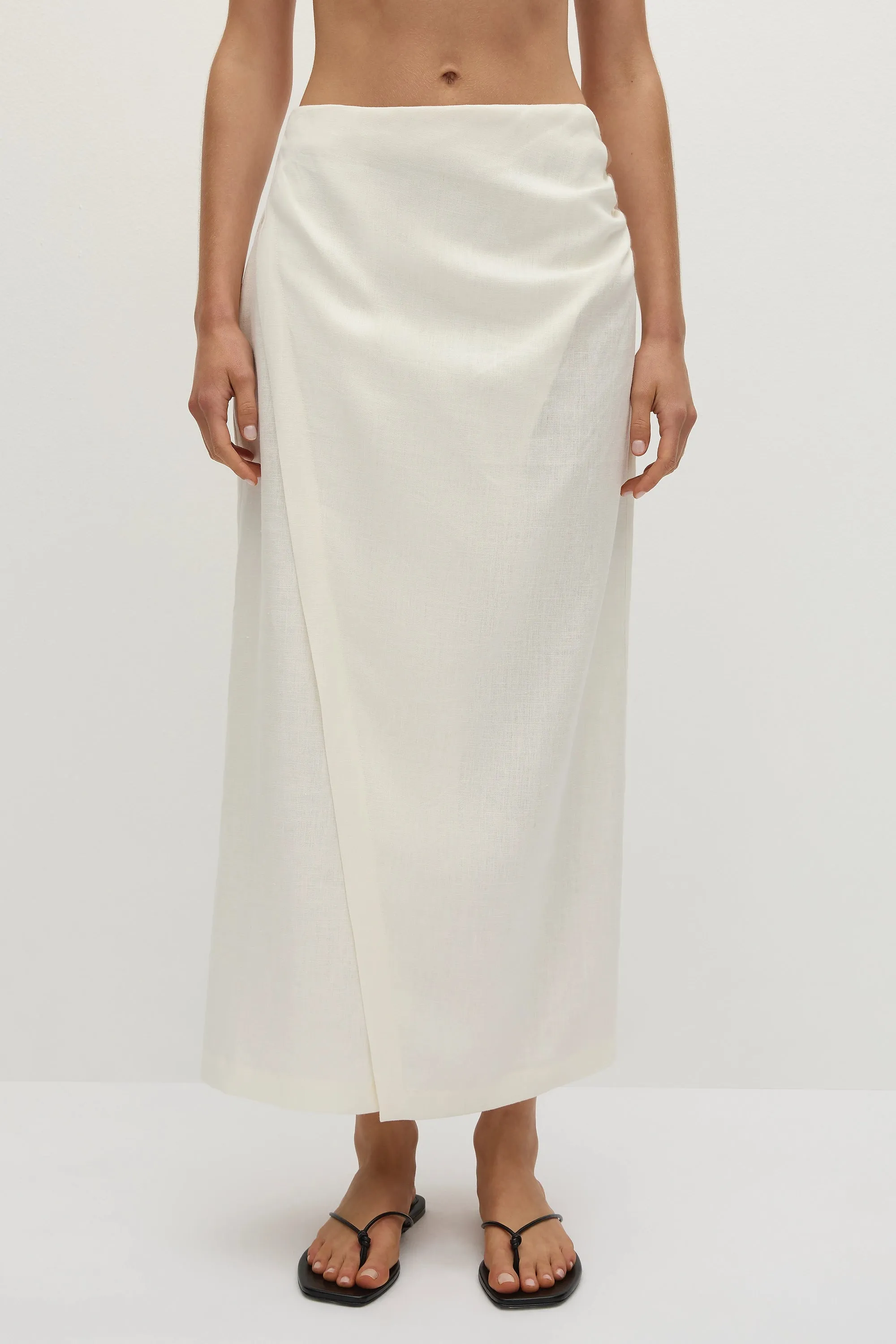 Suis Skirt White