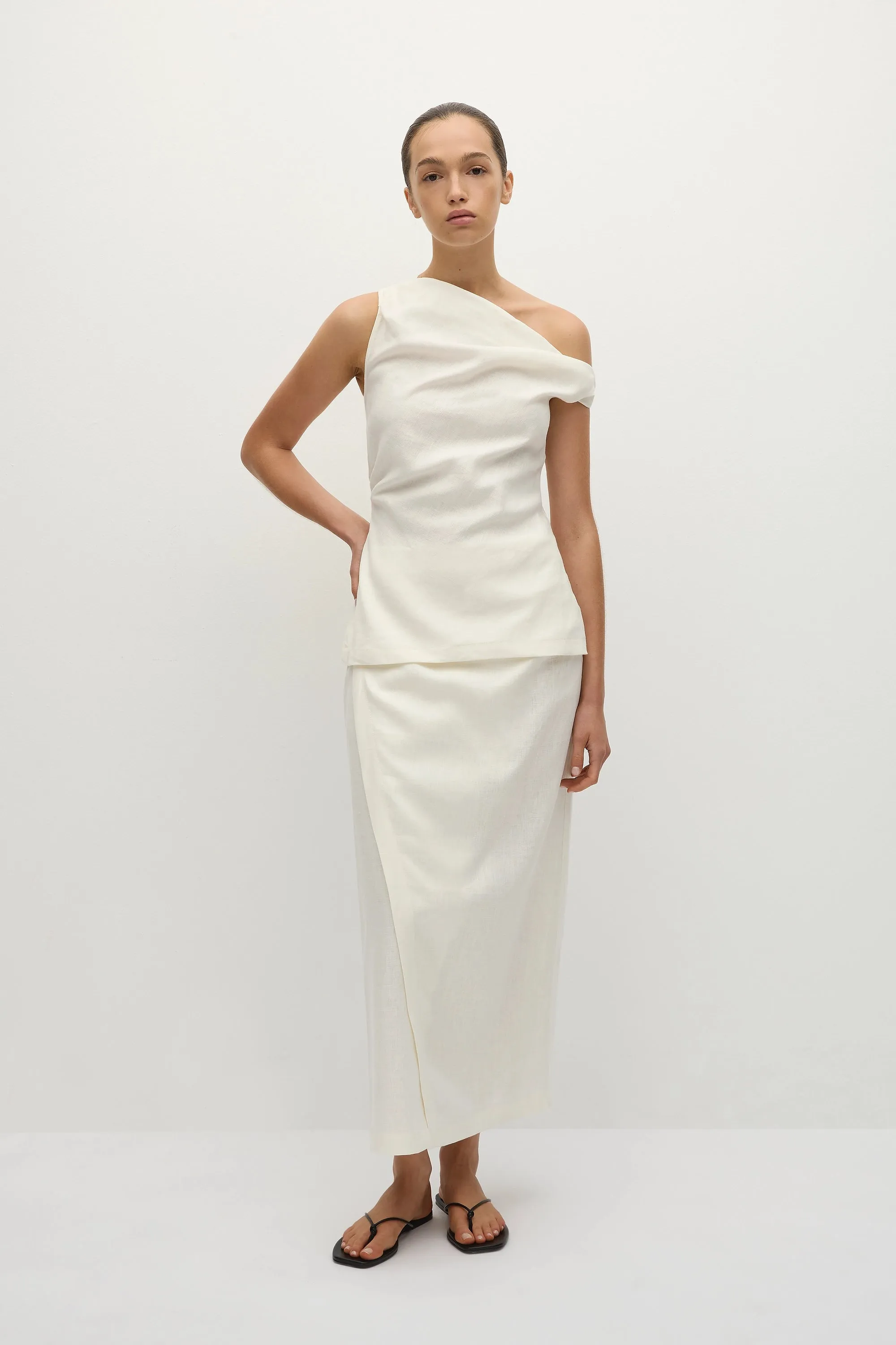 Suis Skirt White